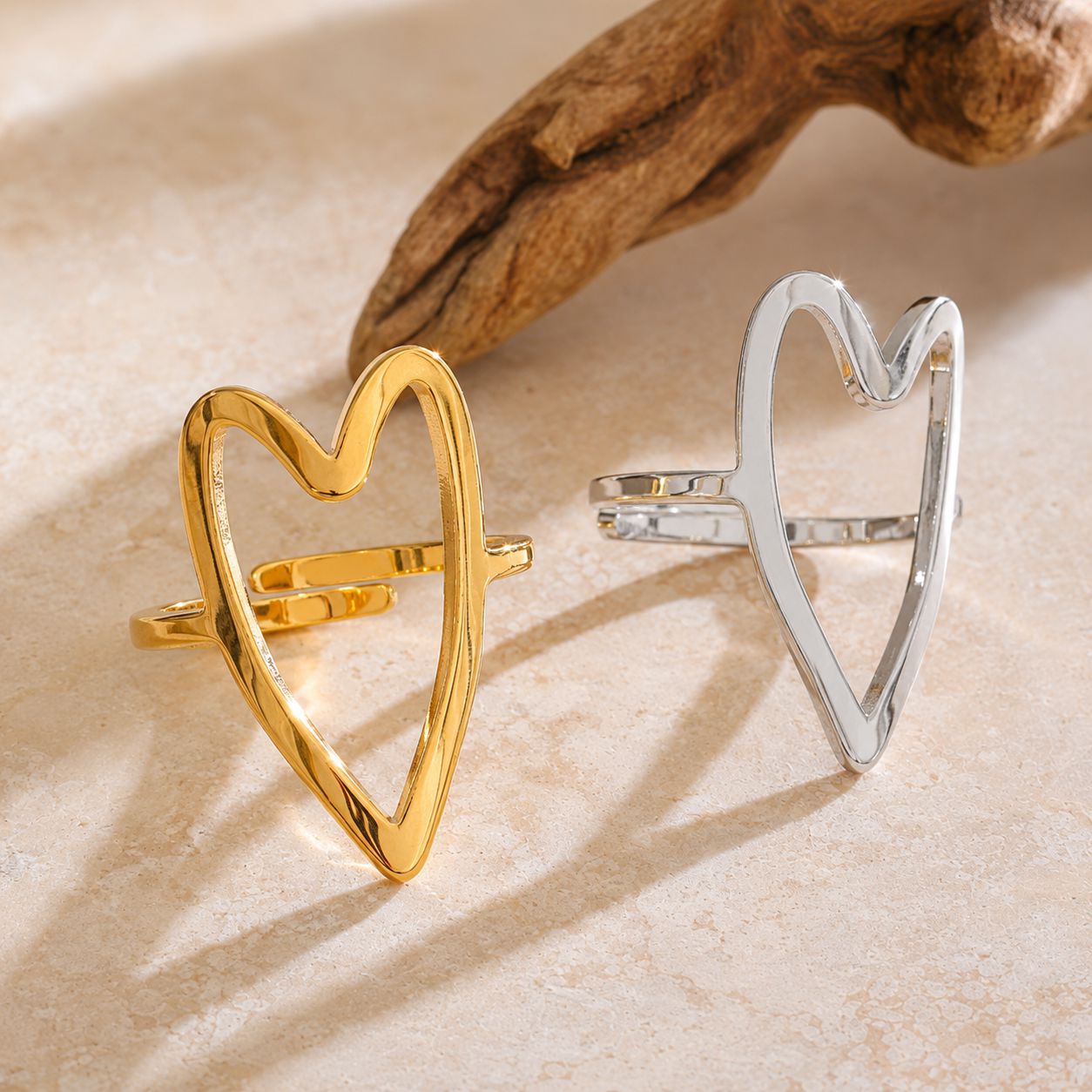 Anillo Ajustable Con Forma De Corazón Enchapado En Oro 18K Anillo 09 ZAPRINI 