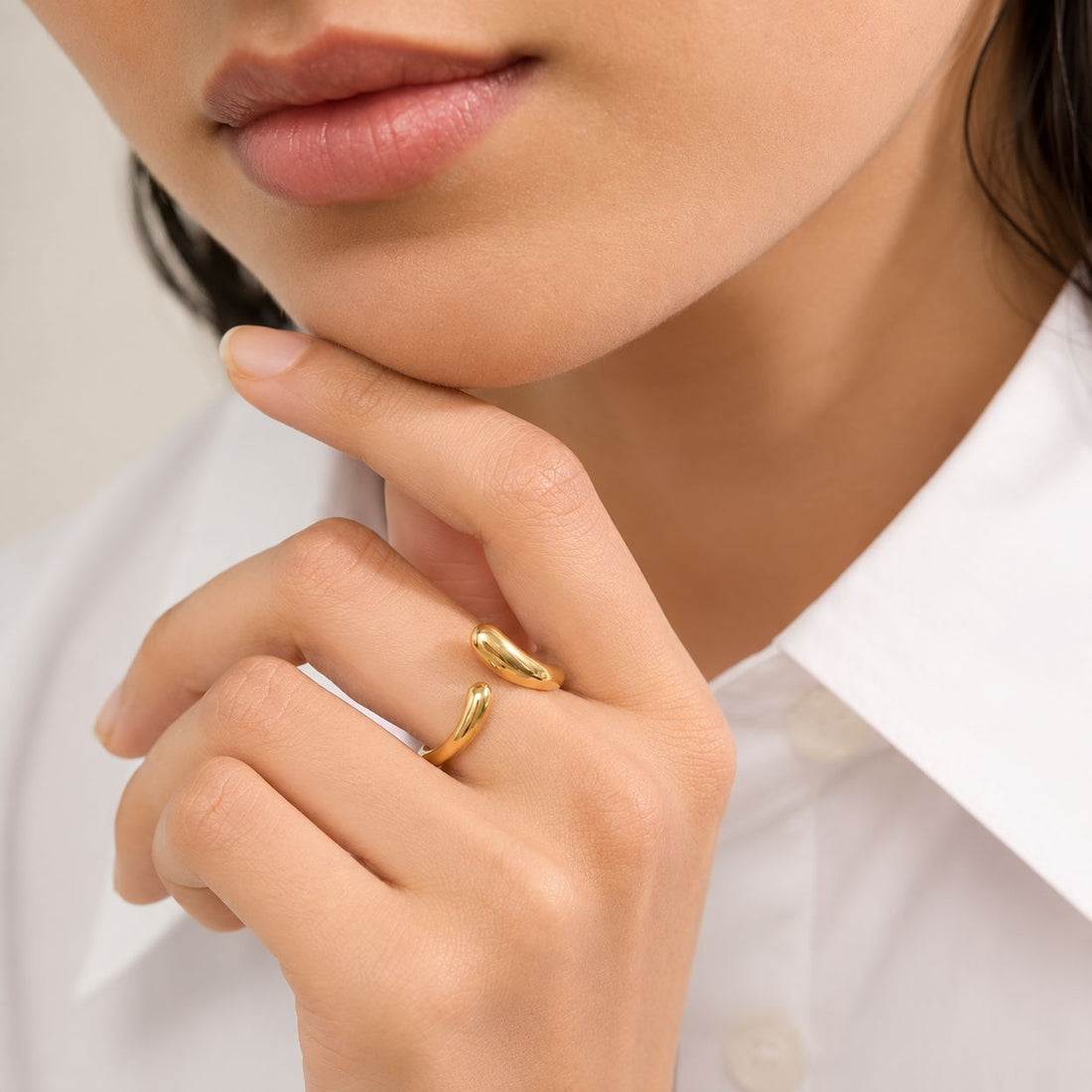 Anillo Ajustable Minimalista Enchapado En Oro 18K Anillo 03 ZAPRINI 