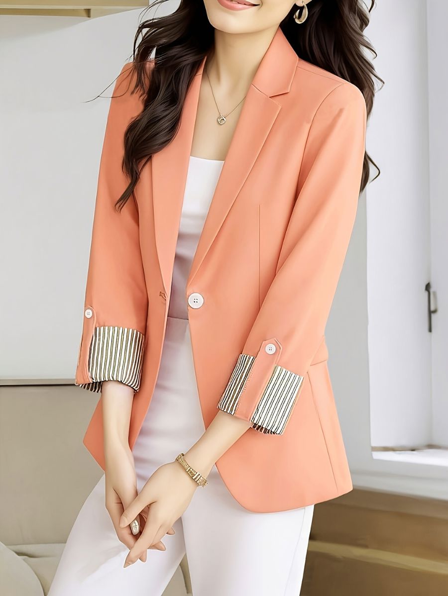 BLAZER CON DETALLE A RAYAS Y BOTÓN Blazer 14 ZAPRINI 