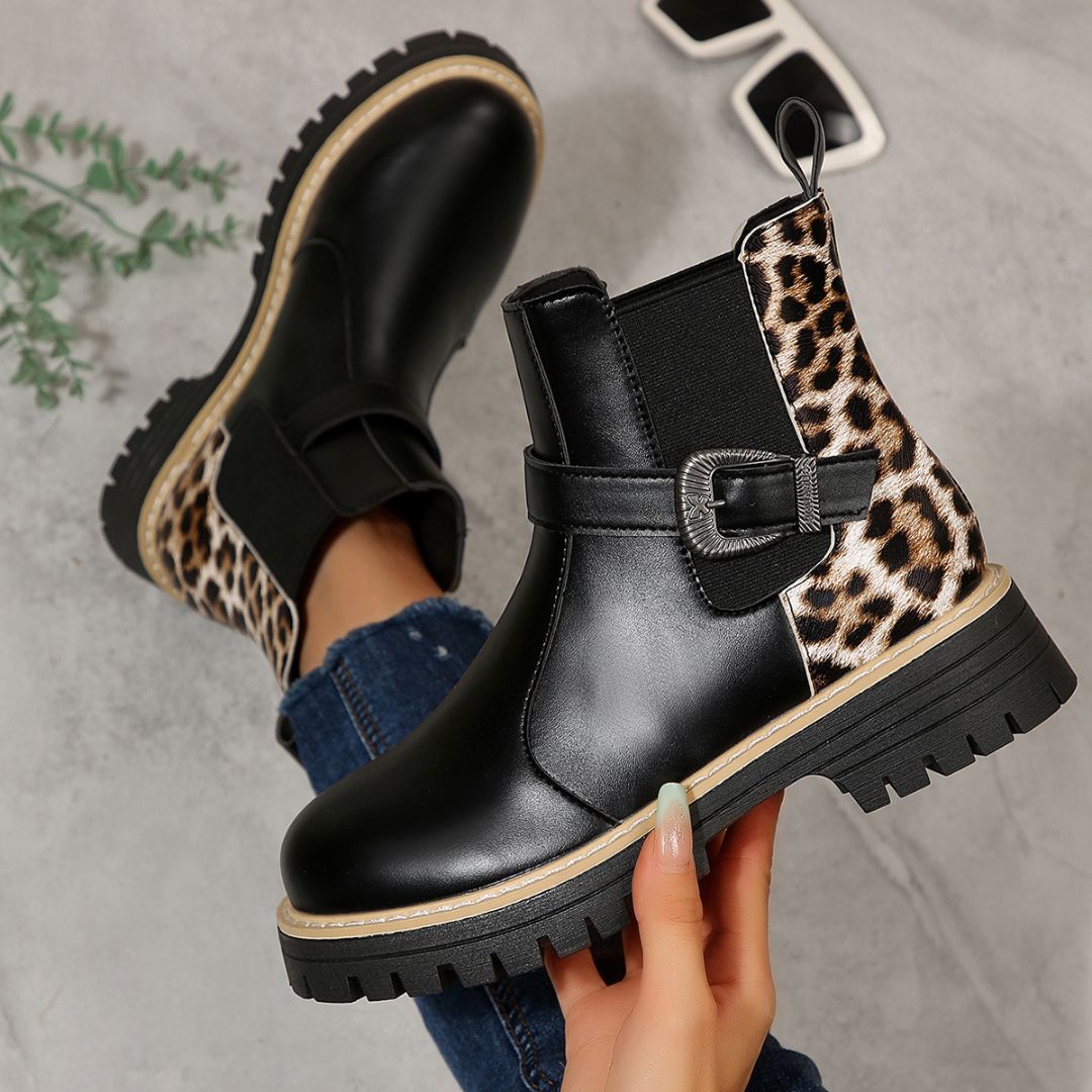 BOTAS CON DETALLE LEOPARDO Y HEBILLA Bota 16 ZAPRINI 