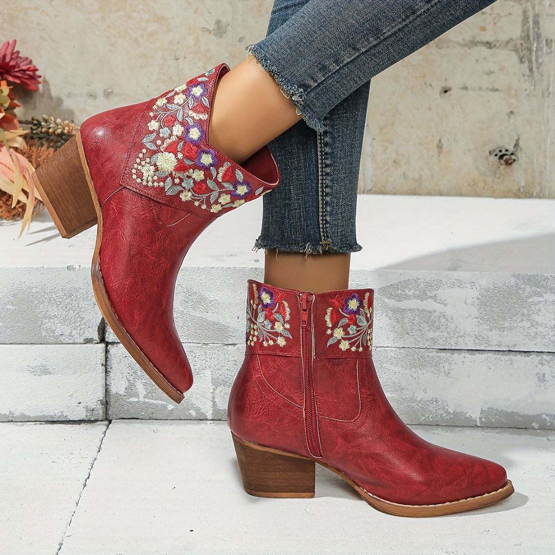 BOTAS CON TACÓN Y BORDADO FLORAL Bota 11 ZAPRINI Rojo 34 