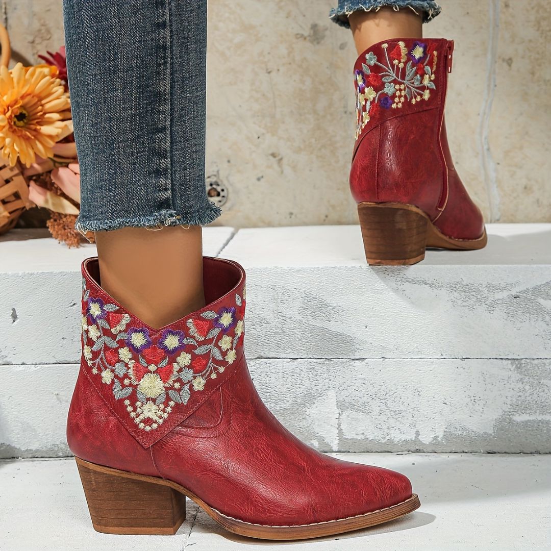 BOTAS CON TACÓN Y BORDADO FLORAL Bota 11 ZAPRINI Rojo 34 