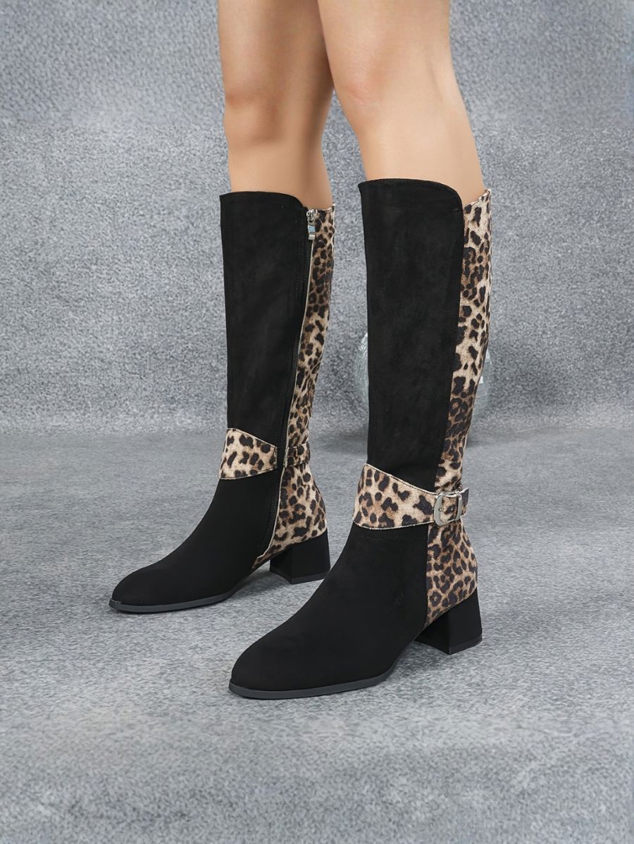 BOTAS CON TACÓN Y ESTAMPADO LEOPARDO Bota 4 ZAPRINI 