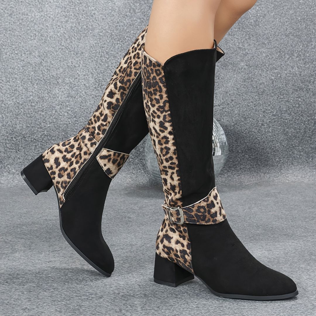 BOTAS CON TACÓN Y ESTAMPADO LEOPARDO Bota 4 ZAPRINI 