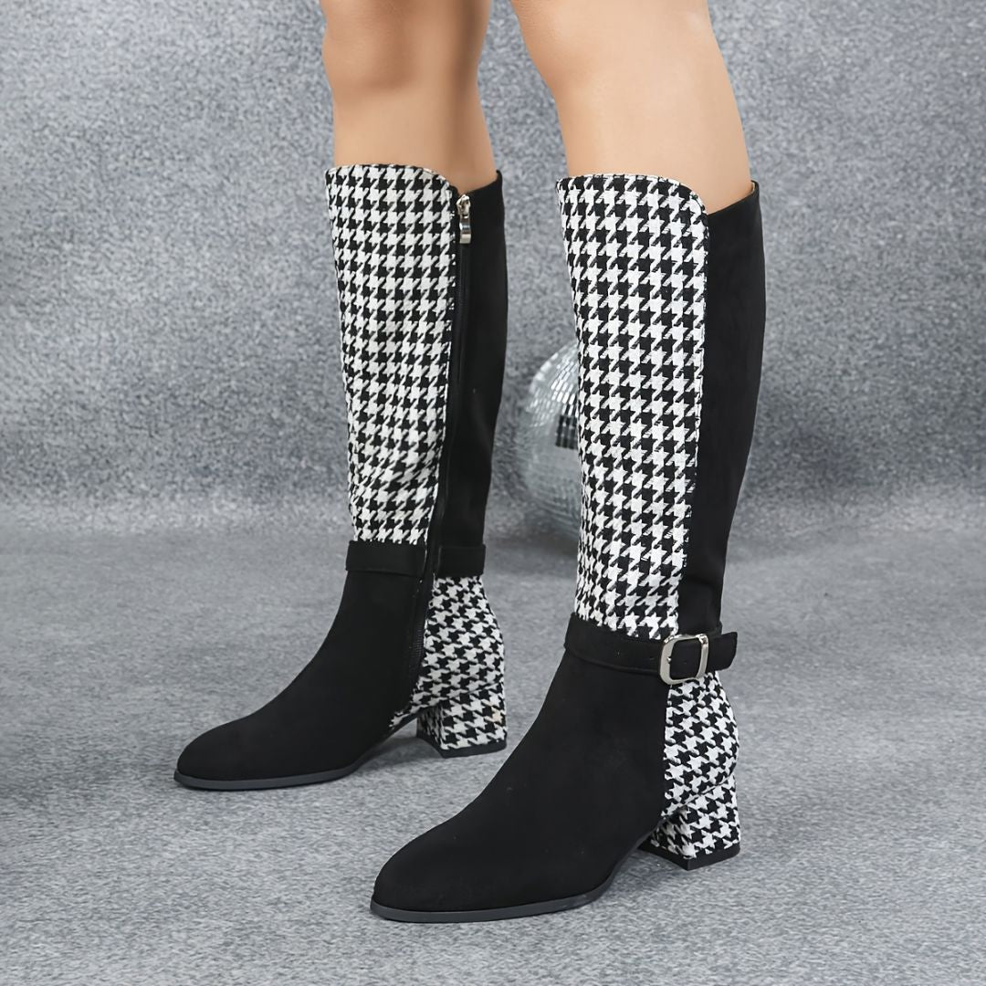 BOTAS CON TACÓN Y ESTAMPADO PIED DE POULE Bota 9 ZAPRINI 