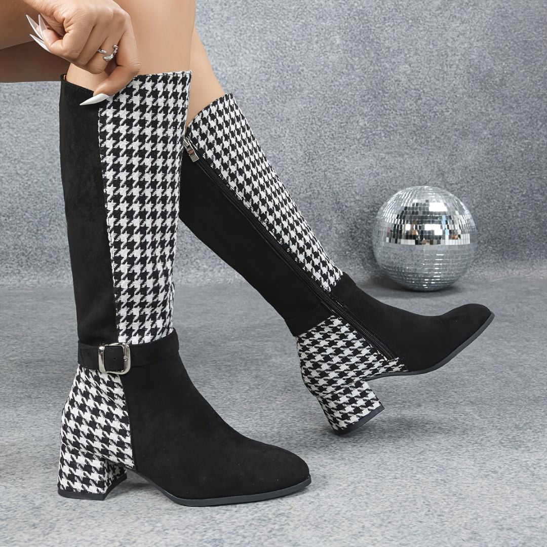 BOTAS CON TACÓN Y ESTAMPADO PIED DE POULE Bota 9 ZAPRINI 