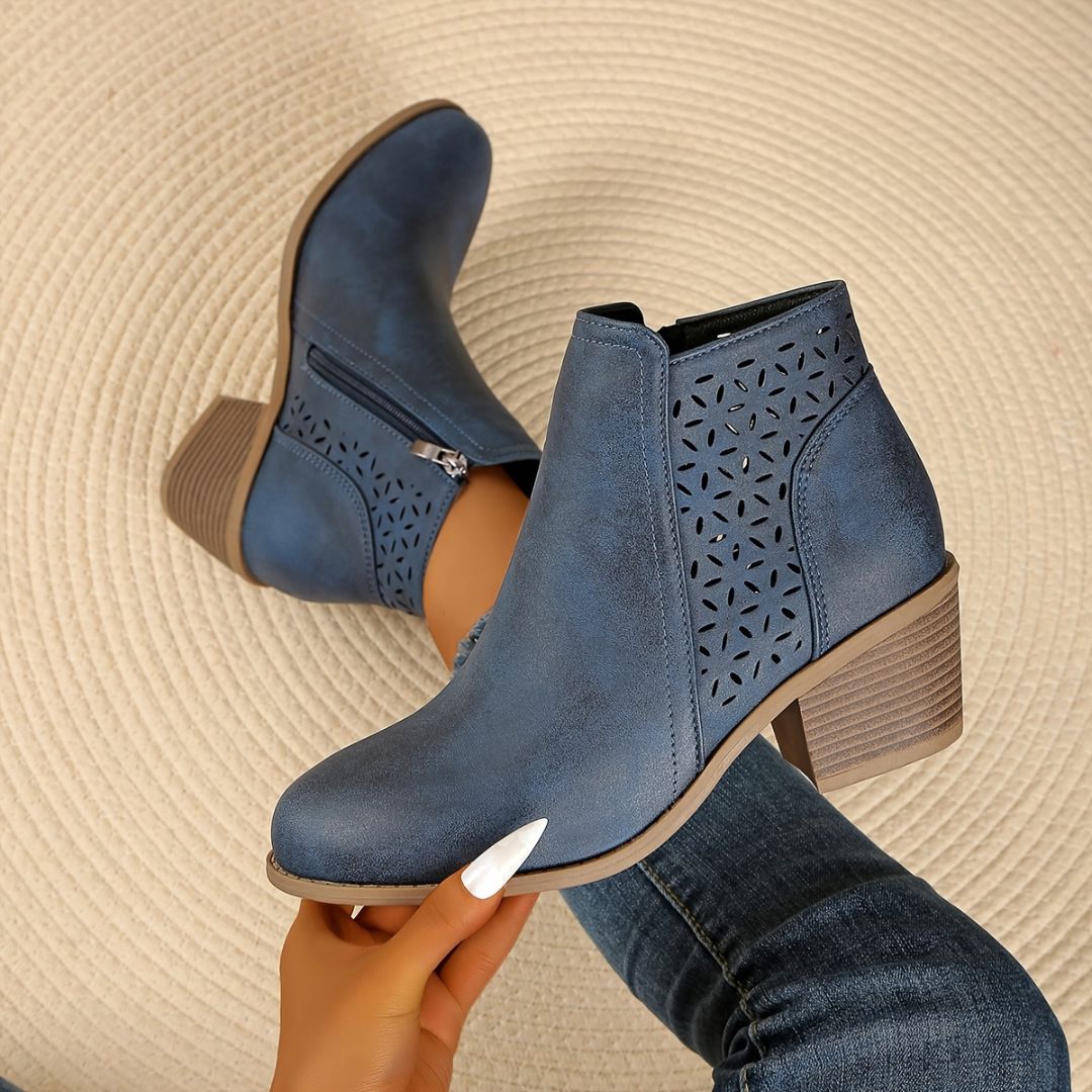 BOTAS DE TACÓN GRUESO CON CALADO Bota 25 ZAPRINI Azul 34 