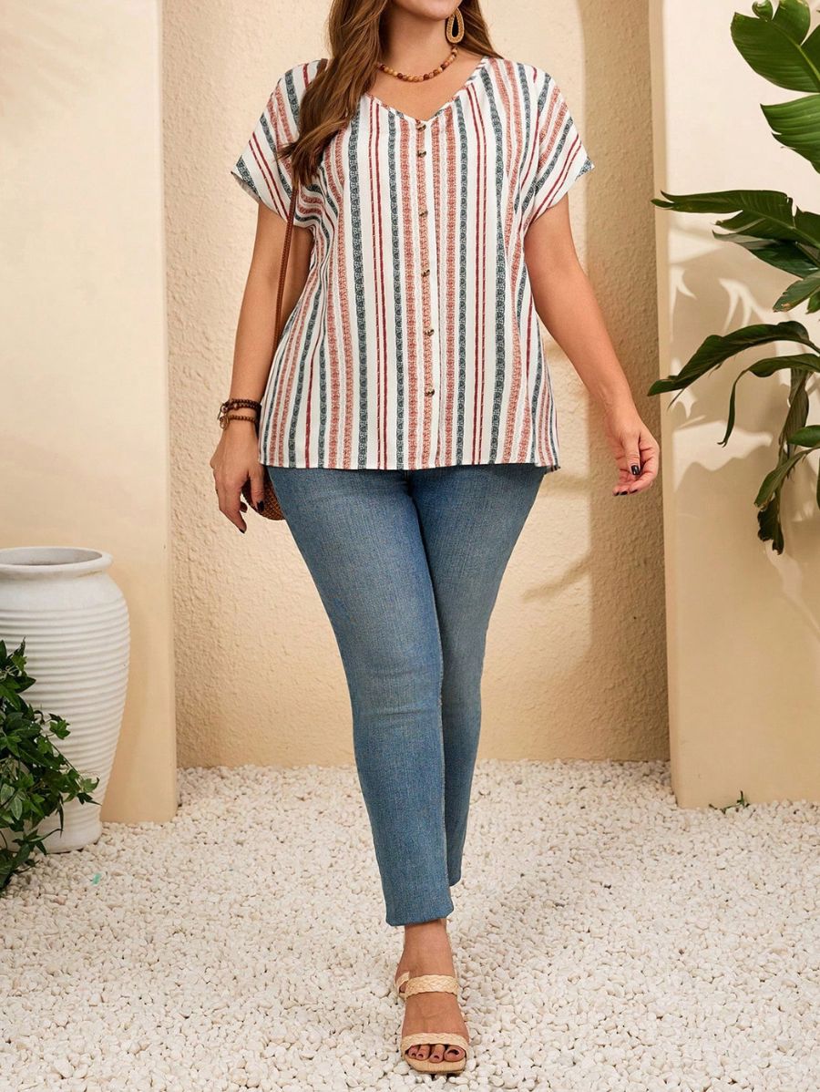 Blusa Con Botones Y Estampado A Rayas Plus Size Blusa Plus Size 11 ZAPRINI 