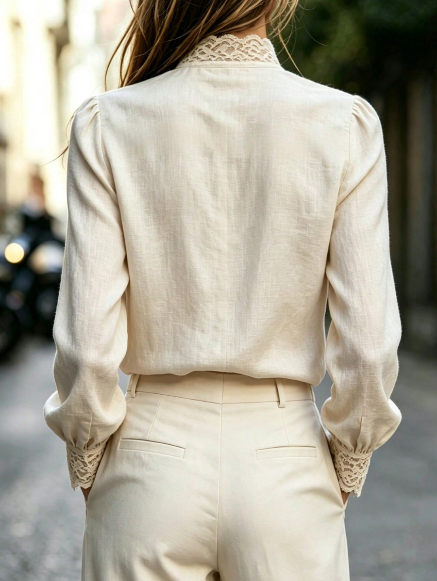 Blusa Con Encaje En Cuello