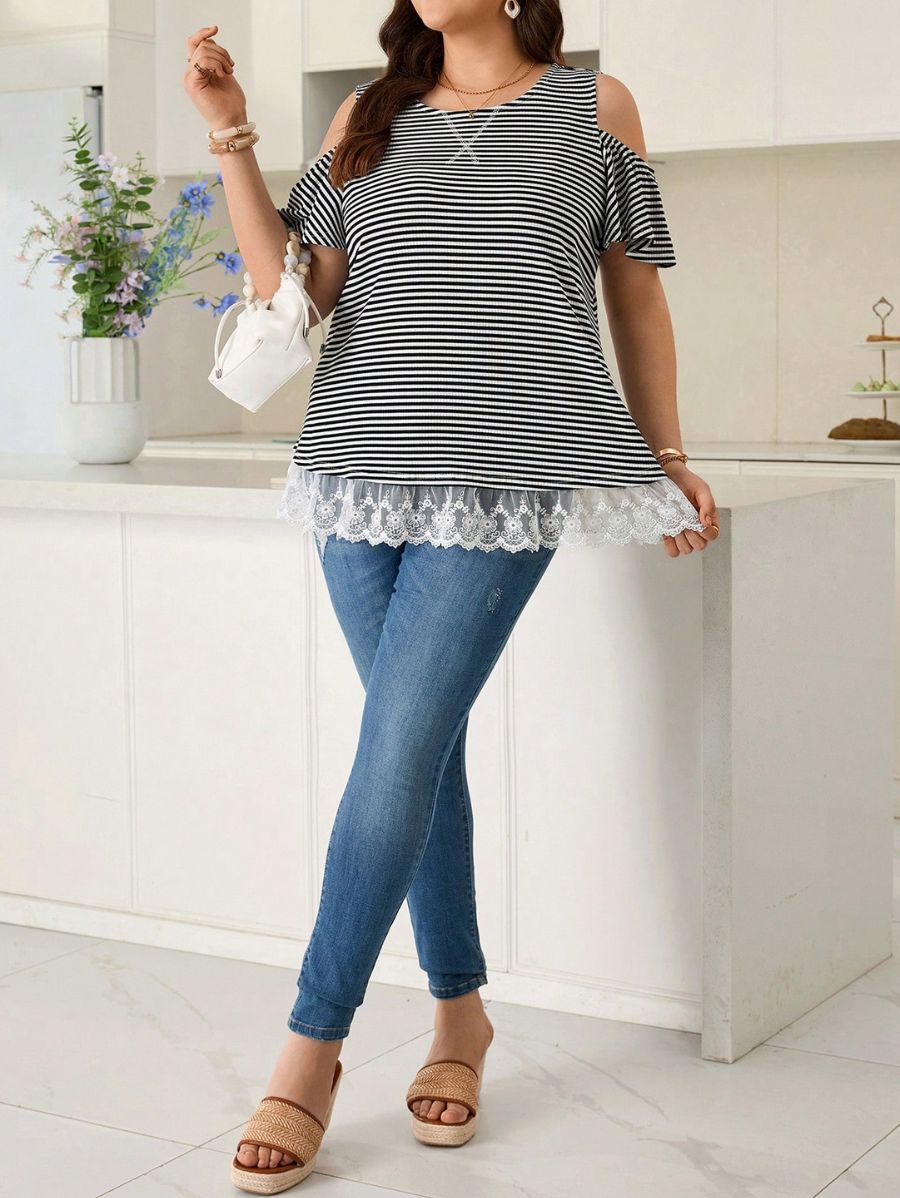 Blusa Con Hombros Descubiertos y Detalle De Encaje Plus Size Blusa Plus Size 03 ZAPRINI 