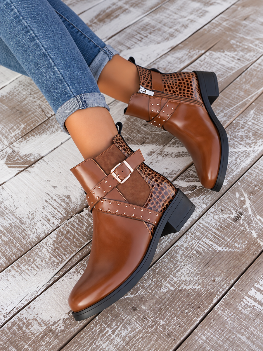 Botas Con Estampado y Hebilla