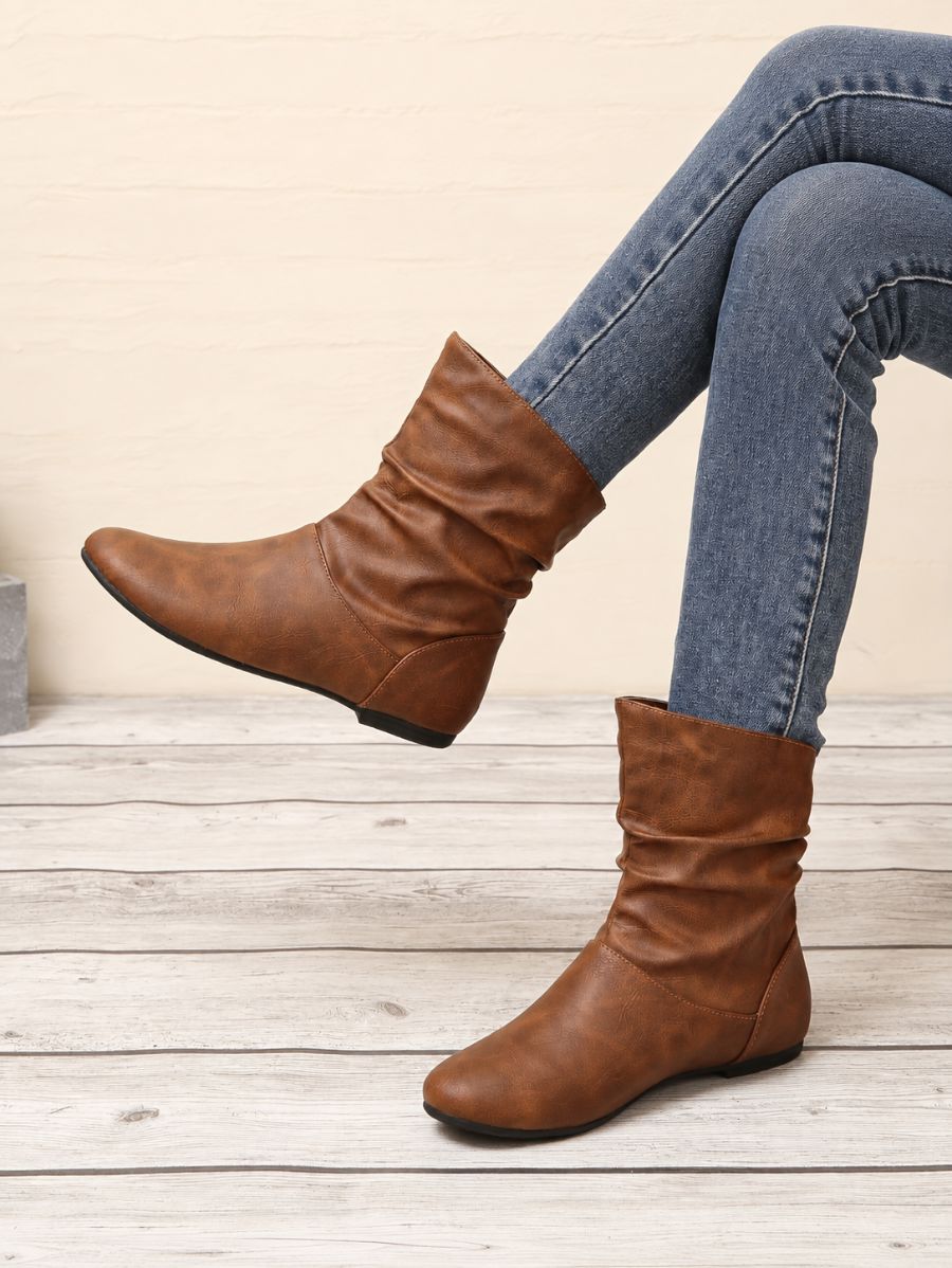 Botas Con Suela Plana y Fruncido Bota 27 ZAPRINI 34 