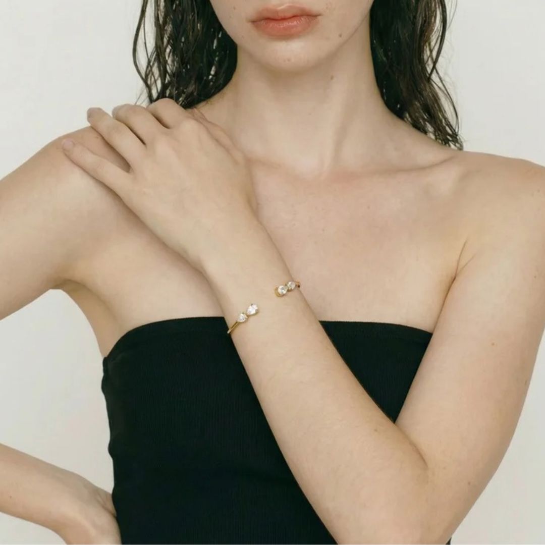 Brazalete Abierto Con Circonita Brillante En Forma De Lágrima Enchapado En Oro 18K Brazalete 04 ZAPRINI Oro 