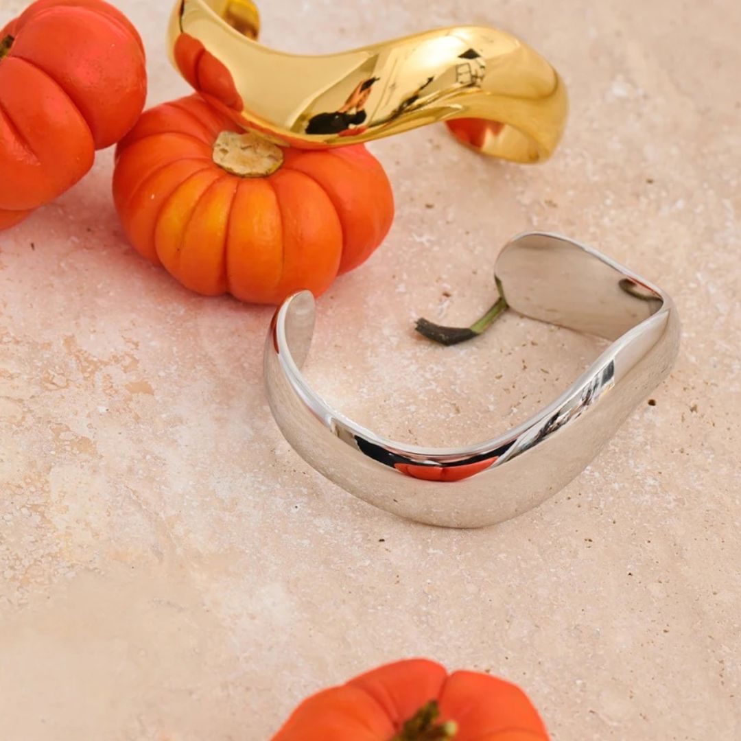 Brazalete Abierto Minimalista Enchapado En Oro 18K Brazalete 01 ZAPRINI 