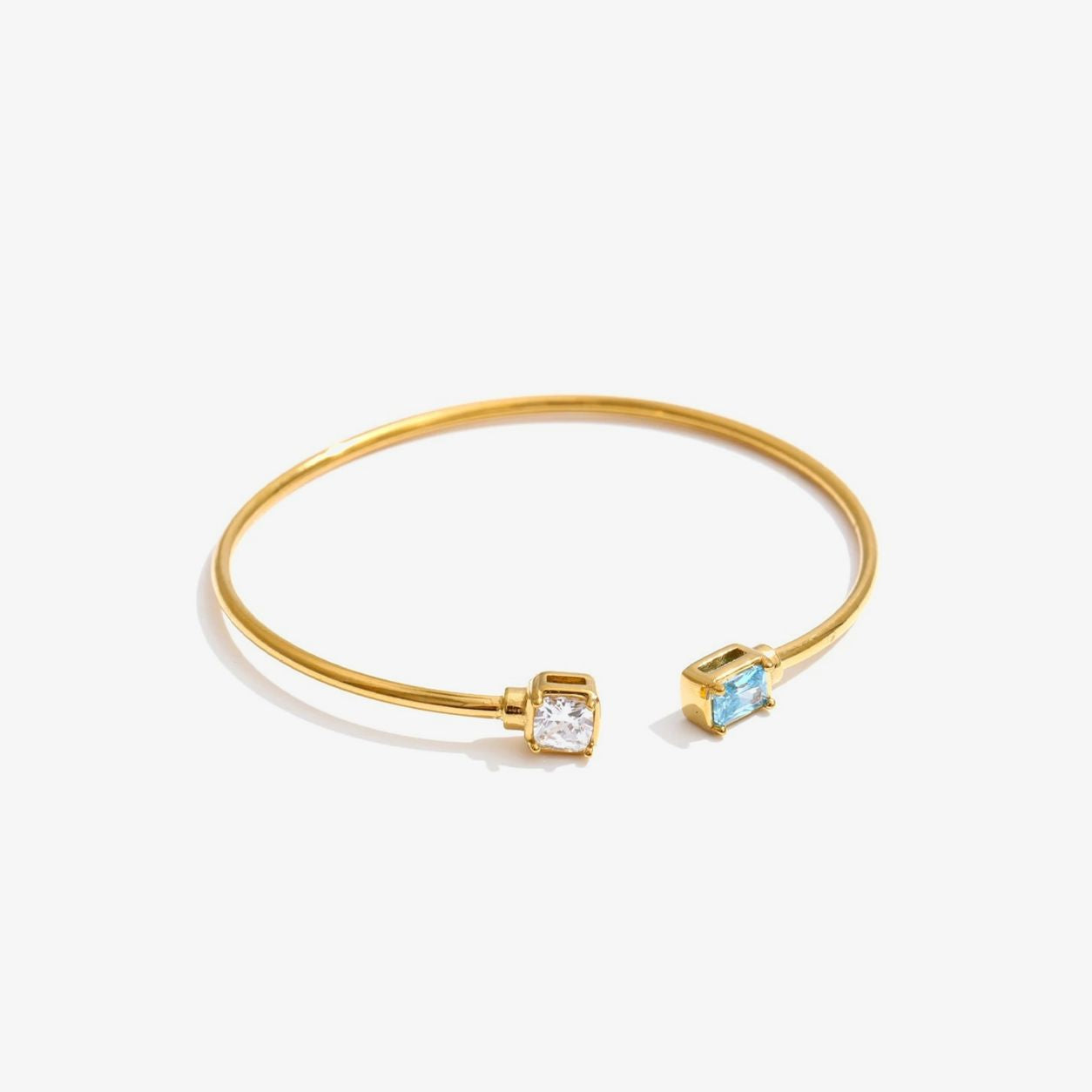 Brazalete Abierto Con Circonia Azul Enchapado En Oro 18K Brazalete 14 ZAPRINI Oro 