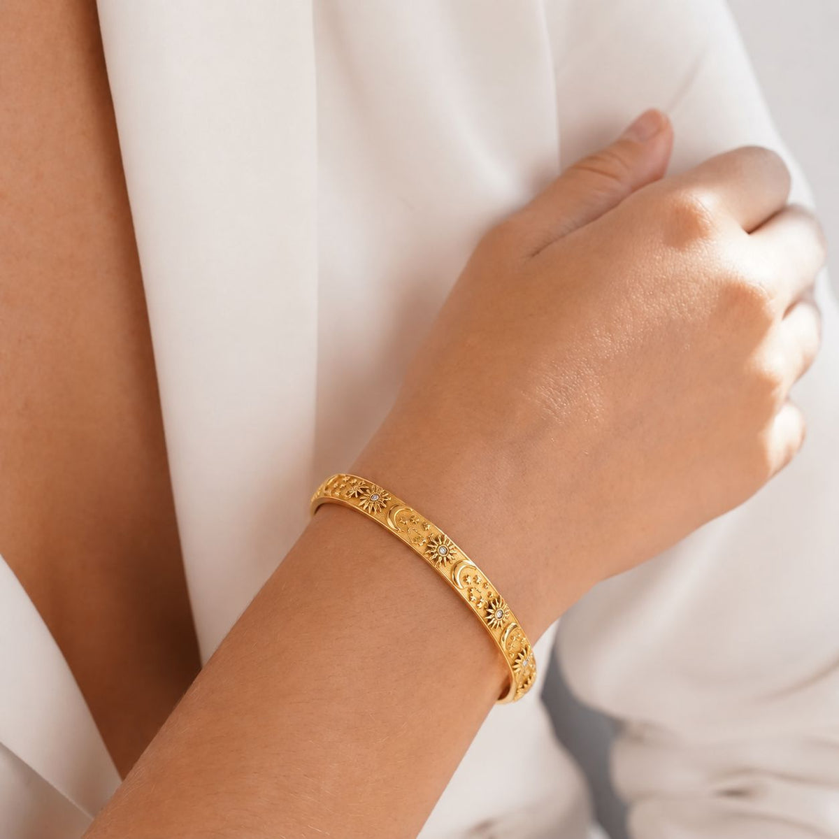 Brazalete Con Forma De Luna, Estrella y Sol Enchapado En Oro 18K Brazalete 07 ZAPRINI Oro 
