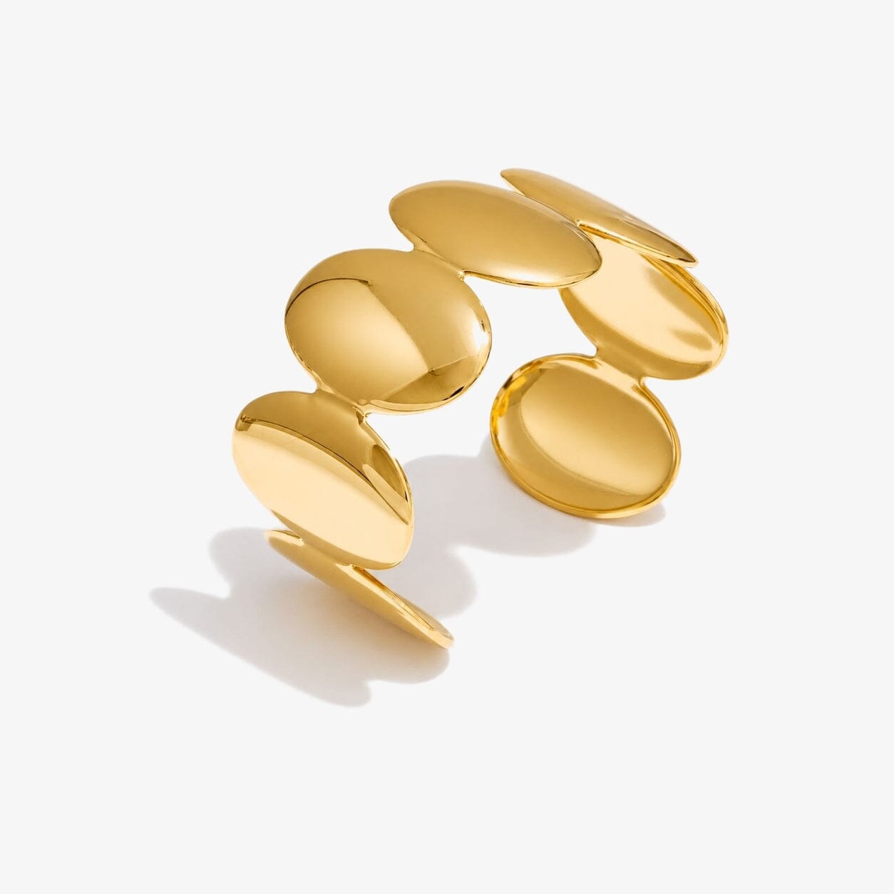 Brazalete Con Forma Redonda Enchapado En Oro 18K