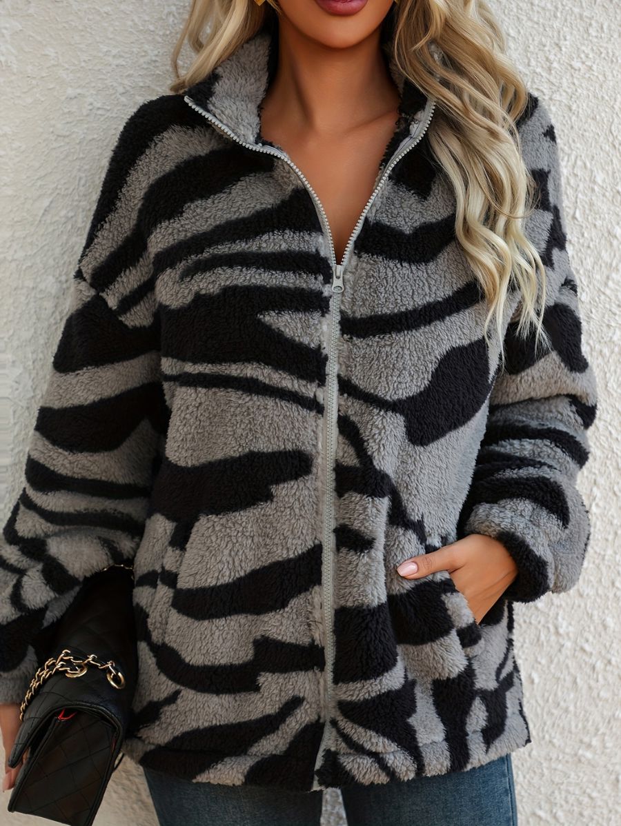 CAMPERA AFELPADA CON ESTAMPADO DE CEBRA Campera 24 ZAPRINI 