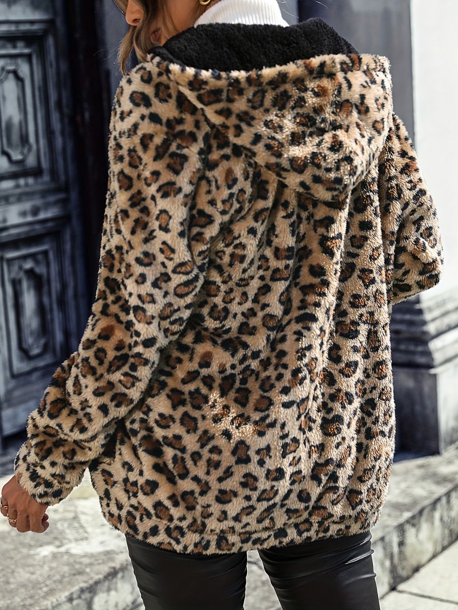 CAMPERA AFELPADA CON ESTAMPADO LEOPARDO Campera 26 ZAPRINI 
