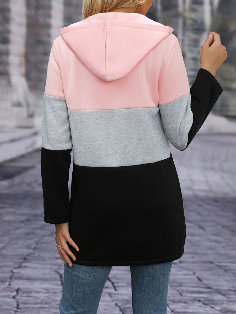 CAMPERA CON CAPUCHA Y BLOQUES DE COLOR Campera 13 ZAPRINI 