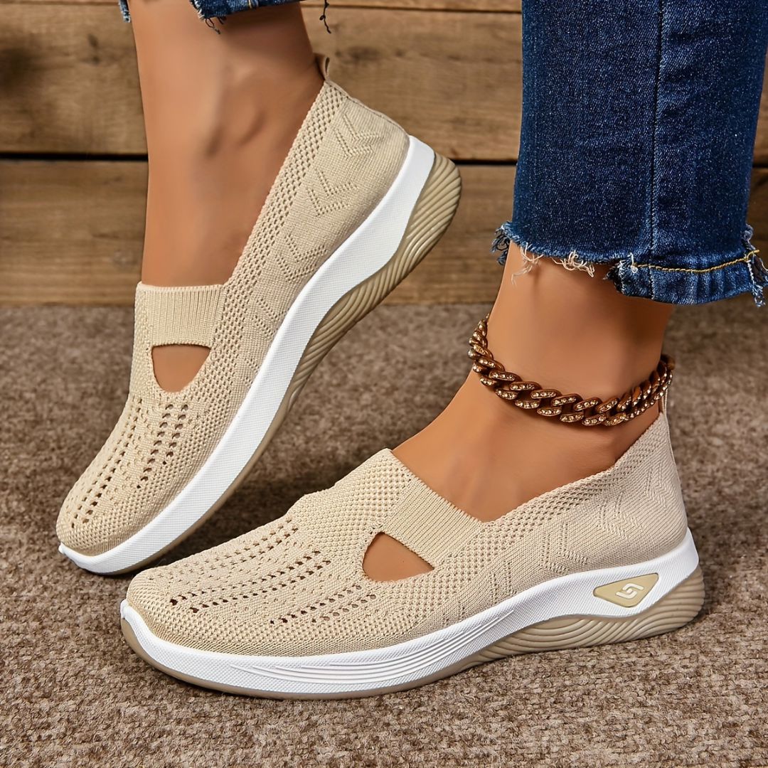 CHAMPIONES SIN CORDONES CON CALADO Champion 5 ZAPRINI Beige 34 