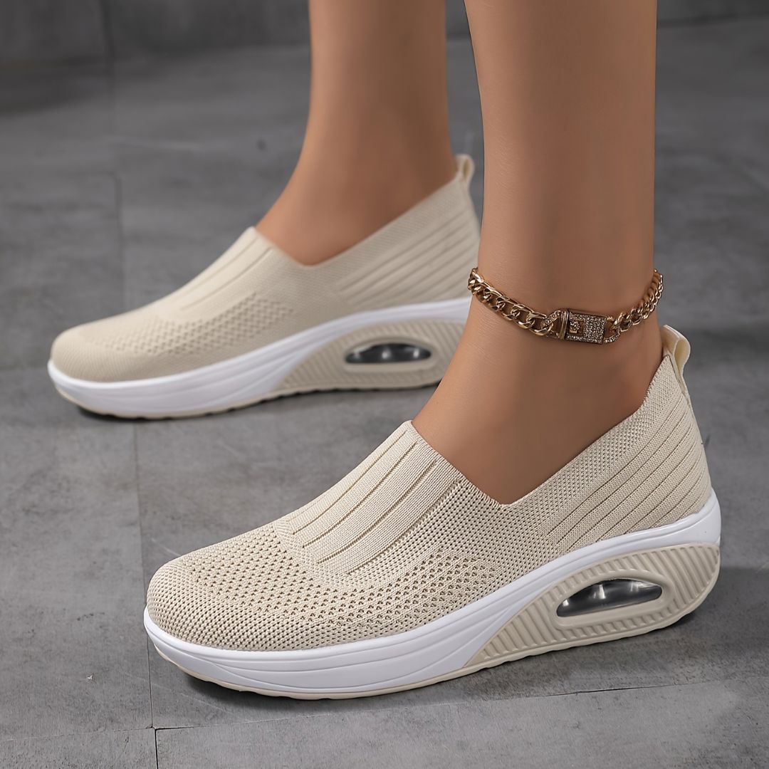 CHAMPIONES SIN CORDONES CON SUELA GRUESA Champion 9 ZAPRINI 