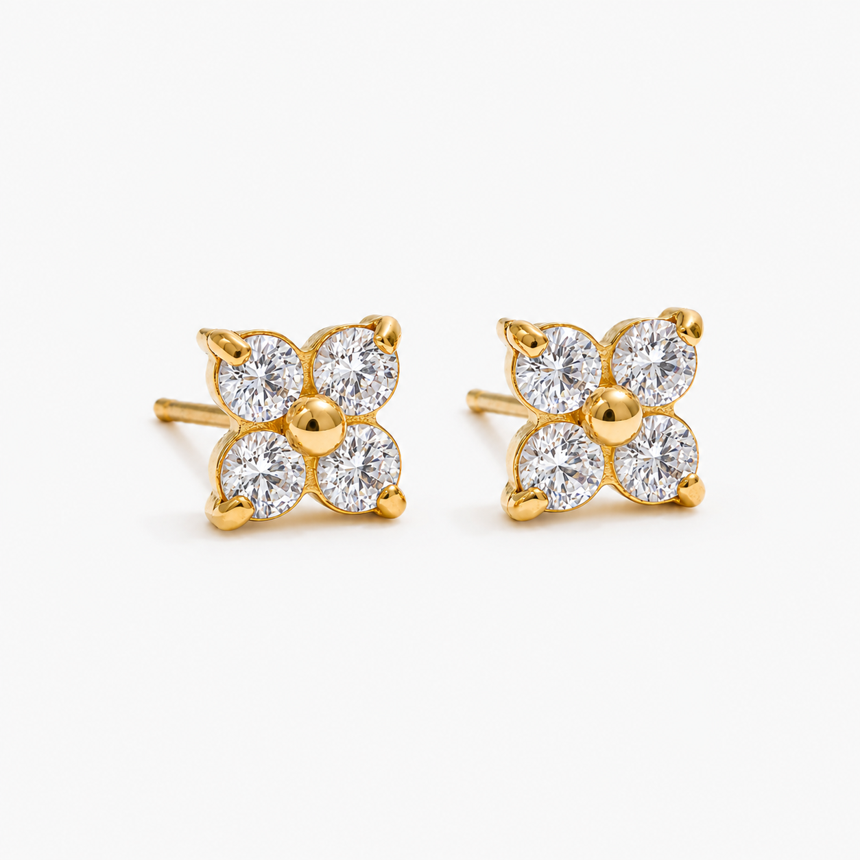 Caravana Con Flor De Circonia Enchapado En Oro 18K