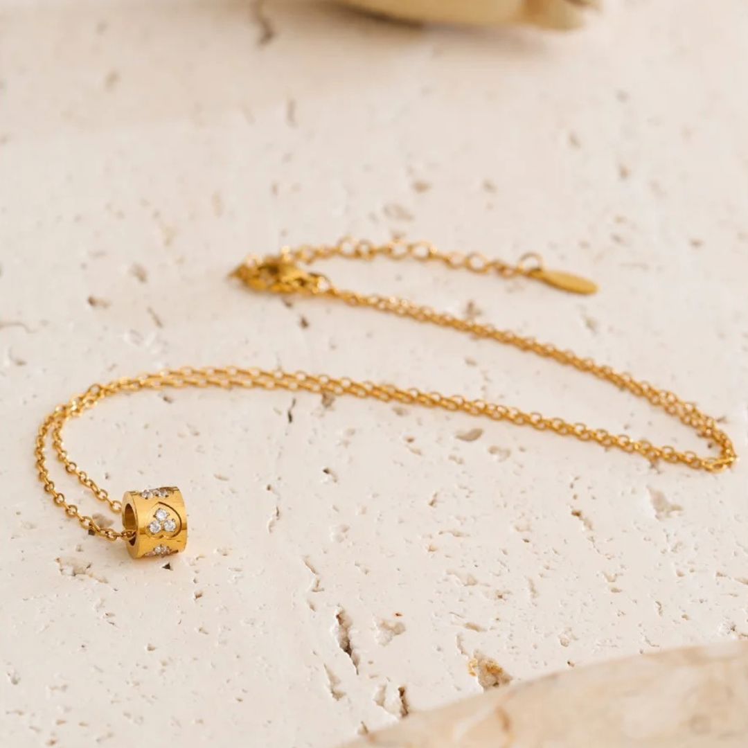 Collar Con Circonita Cúbica En Forma De Corazón Enchapado En Oro 18K Collar 03 ZAPRINI 