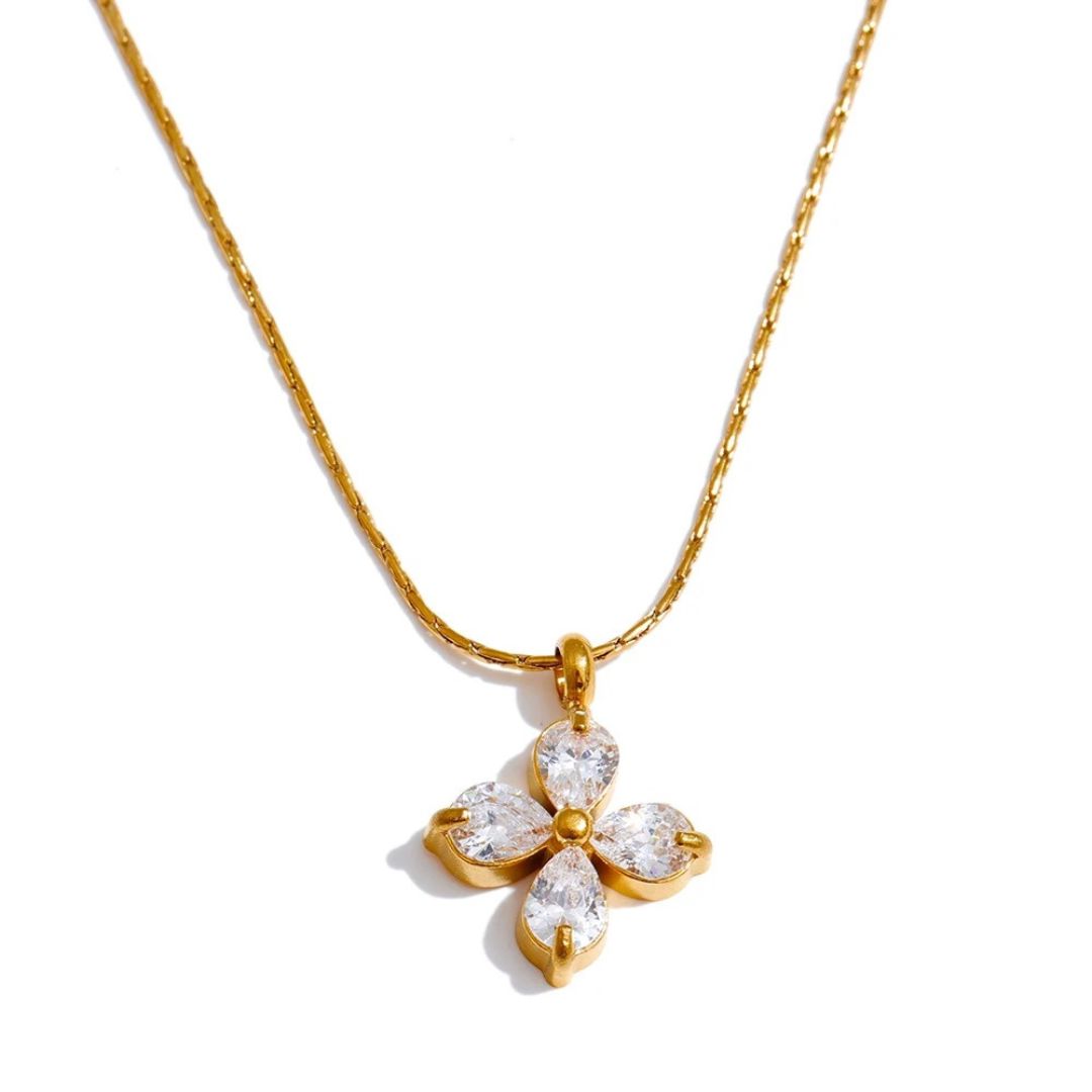 Collar Con Colgante De Flor De Circonia Cúbica Brillante Enchapado En Oro 18K Collar 02 ZAPRINI Oro 