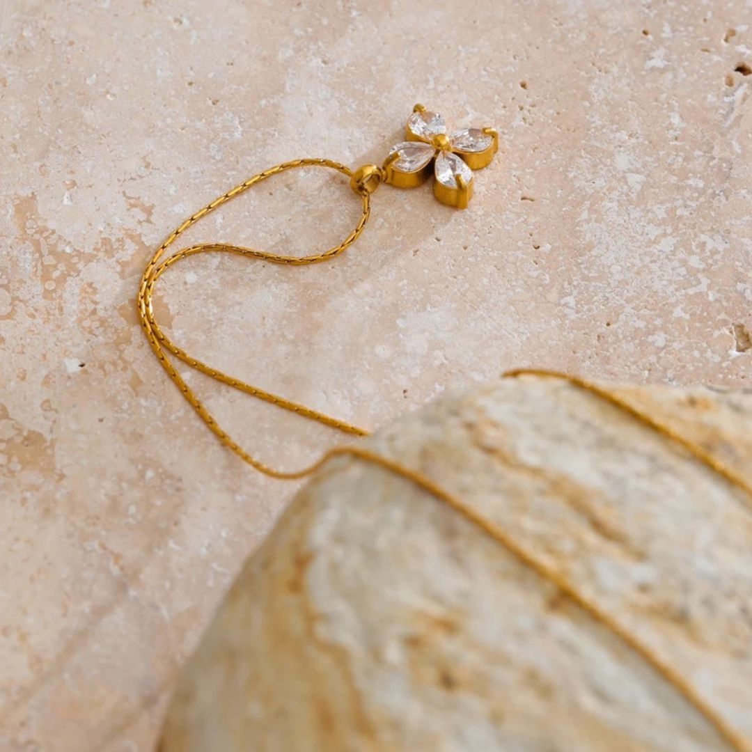 Collar Con Colgante De Flor De Circonia Cúbica Brillante Enchapado En Oro 18K Collar 02 ZAPRINI 