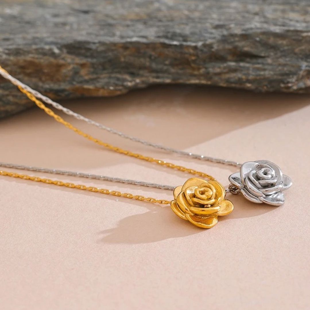 Collar Con Colgante De Flor Enchapado En Oro 18K Collar 03 ZAPRINI 