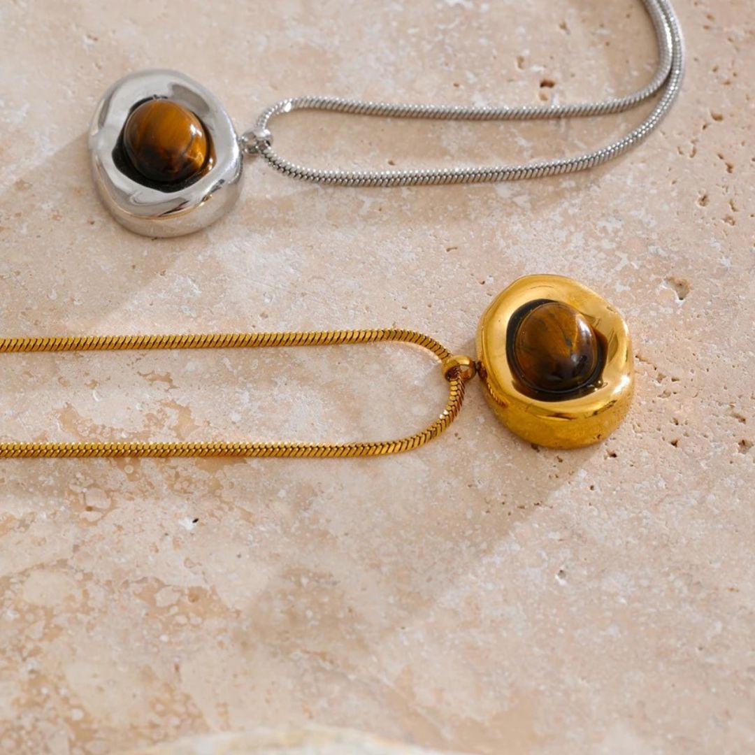 Collar Con Colgante De Piedra De Tigre Natural Enchapado En Oro 18K Collar 01 ZAPRINI 