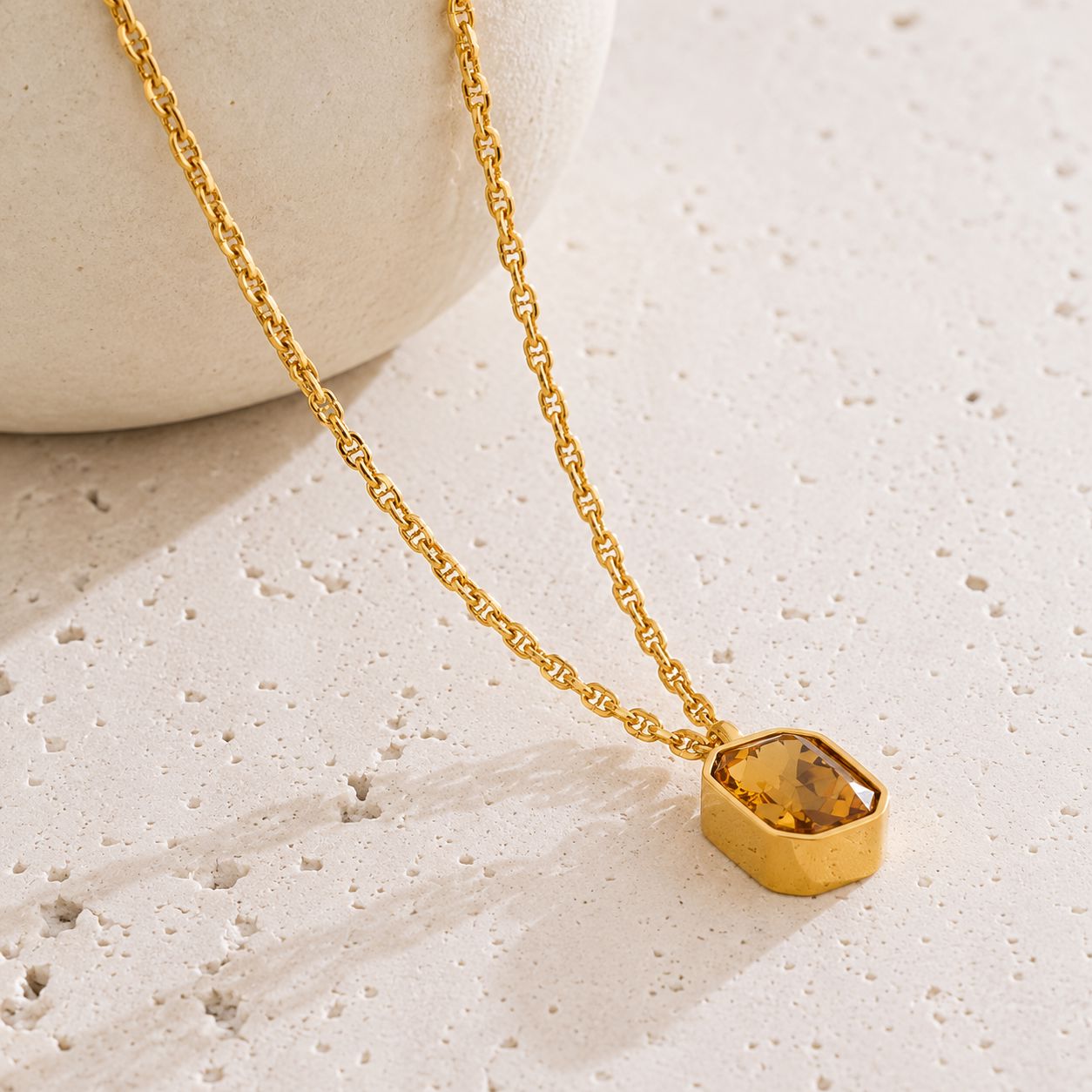 Collar Con Dije De Circonia Champagne Enchapado En Oro 18K Collar 13 ZAPRINI 