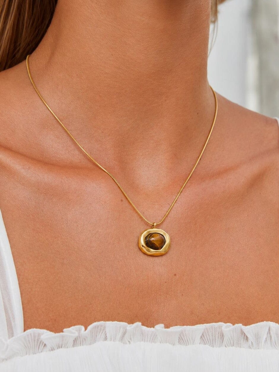 Collar Con Dije De Piedra De Tigre Enchapado En Oro 18K Collar 12 ZAPRINI 