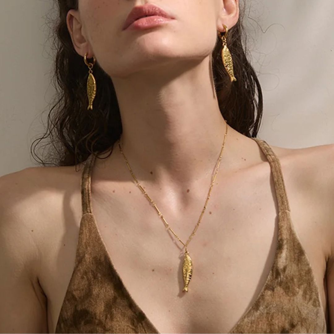 Conjunto Con Colgante De Pez Enchapado En Oro 18K Conjunto 01 ZAPRINI 