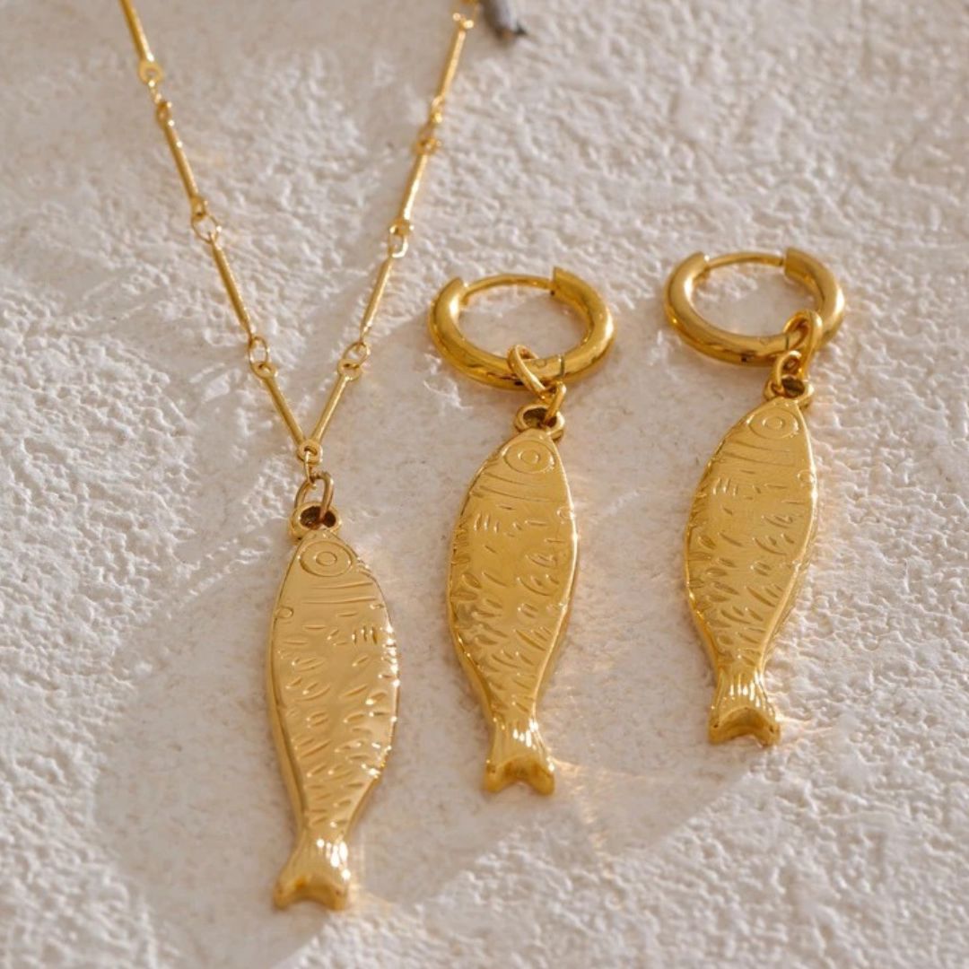 Conjunto Con Colgante De Pez Enchapado En Oro 18K Conjunto 01 ZAPRINI 
