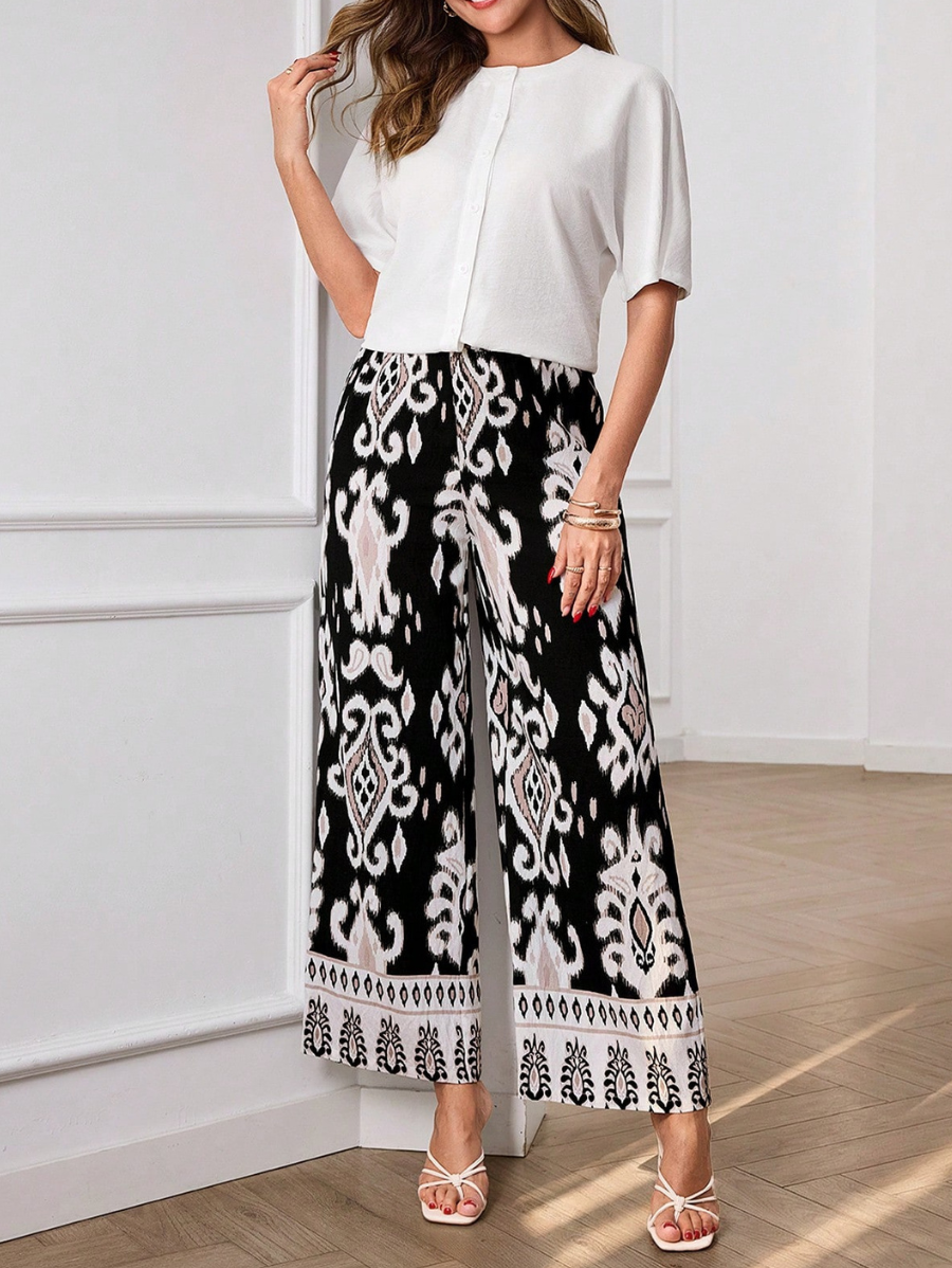 Conjunto De Camisa Lisa y Pantalón Estampado