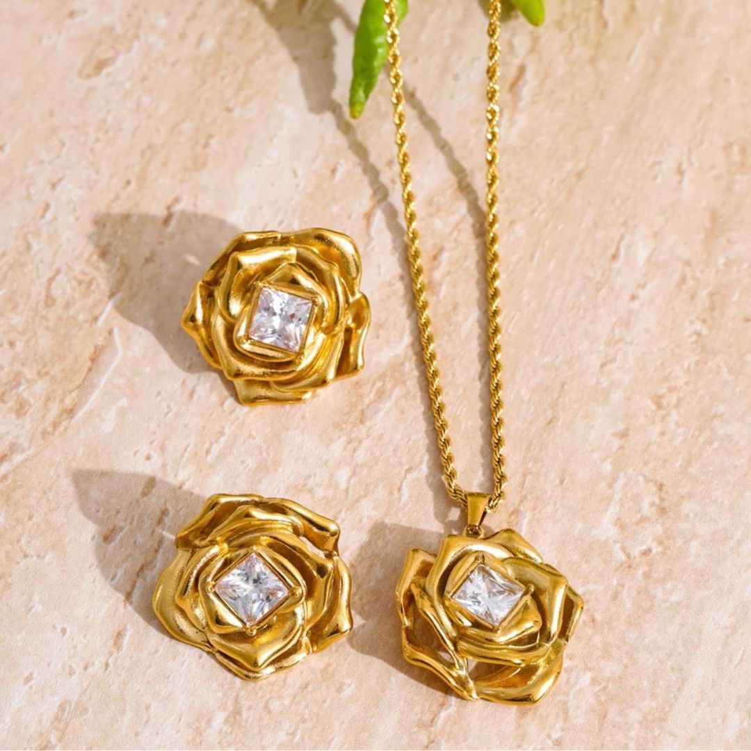 Conjunto De Flor Con Circonia Enchapado En Oro 18K Conjunto 02 ZAPRINI 