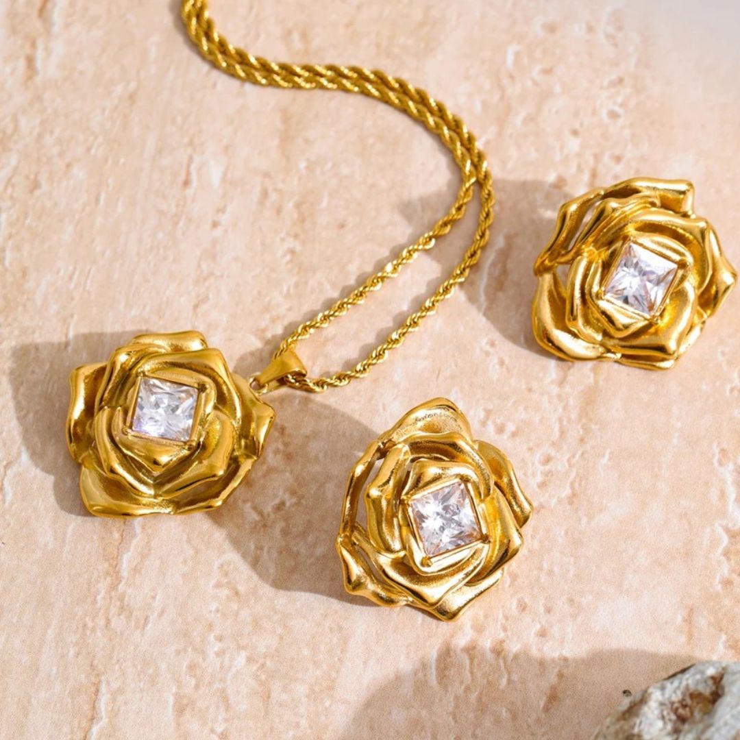 Conjunto De Flor Con Circonia Enchapado En Oro 18K Conjunto 02 ZAPRINI 