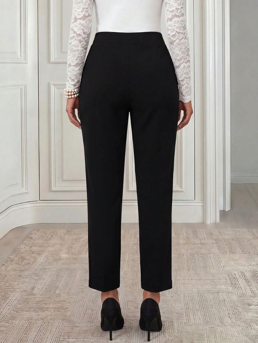 Pantalón Con Bolsillos y Detalle De Botones Dorados Pantalon 09 ZAPRINI 