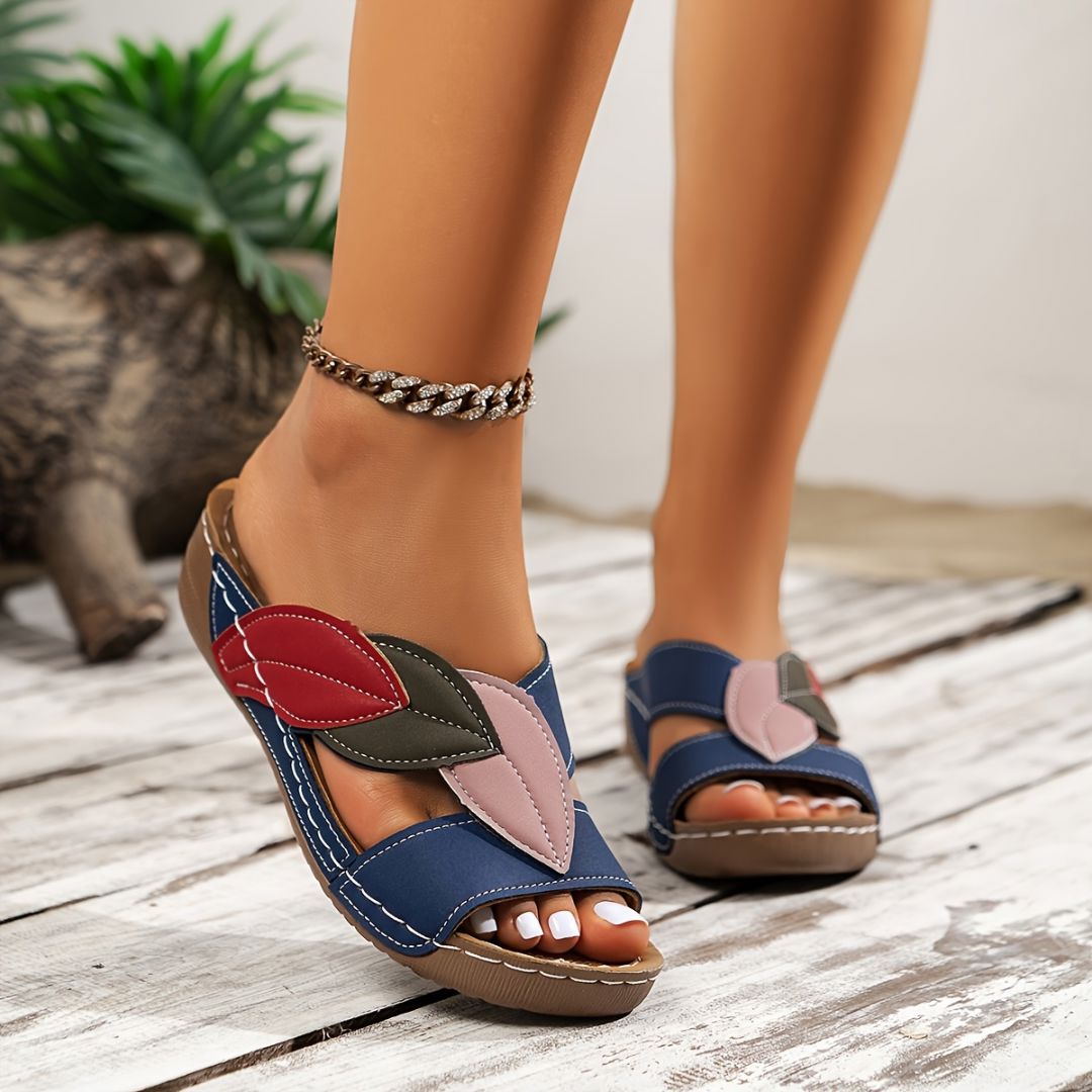 SANDALIAS CON DETALLE DE HOJAS Sandalia 9 ZAPRINI Azul 34 