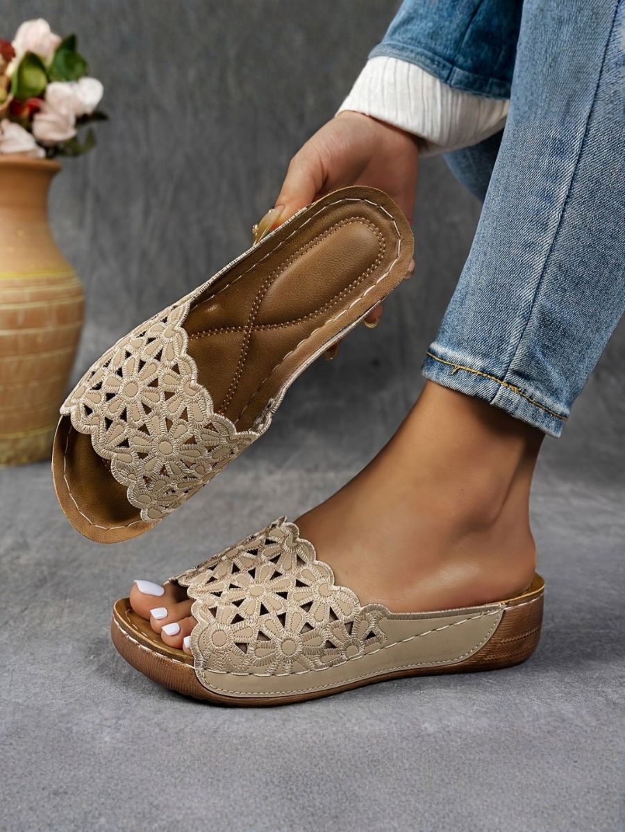 SANDALIAS CON BORDADO FLORAL Sandalia 6 ZAPRINI Beige 34 