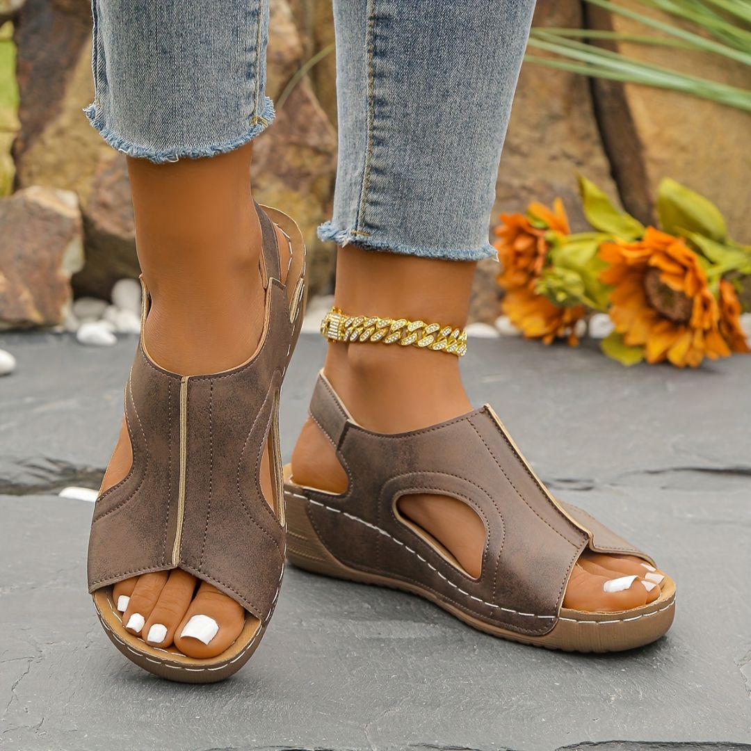 SANDALIAS CON CIERRE DE VELCRO Sandalia 13 ZAPRINI Marrón 34 
