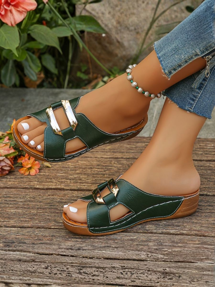 SANDALIAS CON DETALLE METÁLICO Sandalia 7 ZAPRINI Verde 34 