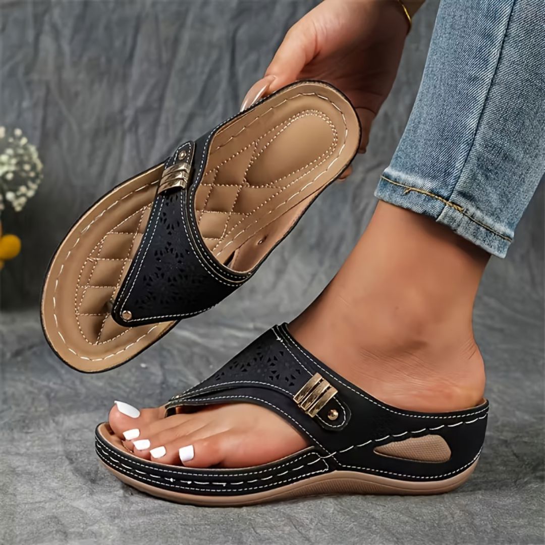 SANDALIAS CON PLANTILLA ACOLCHADA Y DETALLE METÁLICO Sandalia 5 ZAPRINI Negro 34 