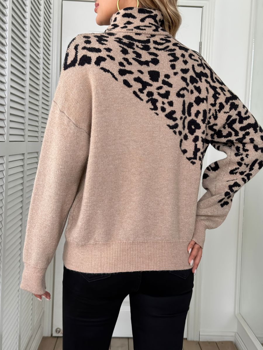 SUÉTER CON CUELLO ALTO Y DETALLE LEOPARDO Sueter 28 ZAPRINI S 