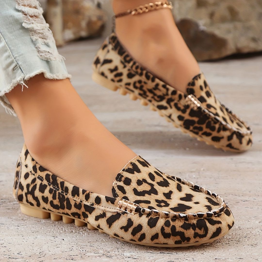 ZAPATOS CON ESTAMPADO LEOPARDO Y DETALLE METÁLICO LATERAL Zapato 13 ZAPRINI 