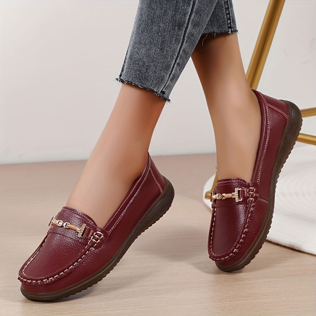ZAPATOS CON PUNTA REDONDA Y DETALLE METÁLICO Zapato 8 ZAPRINI Bordo 34 