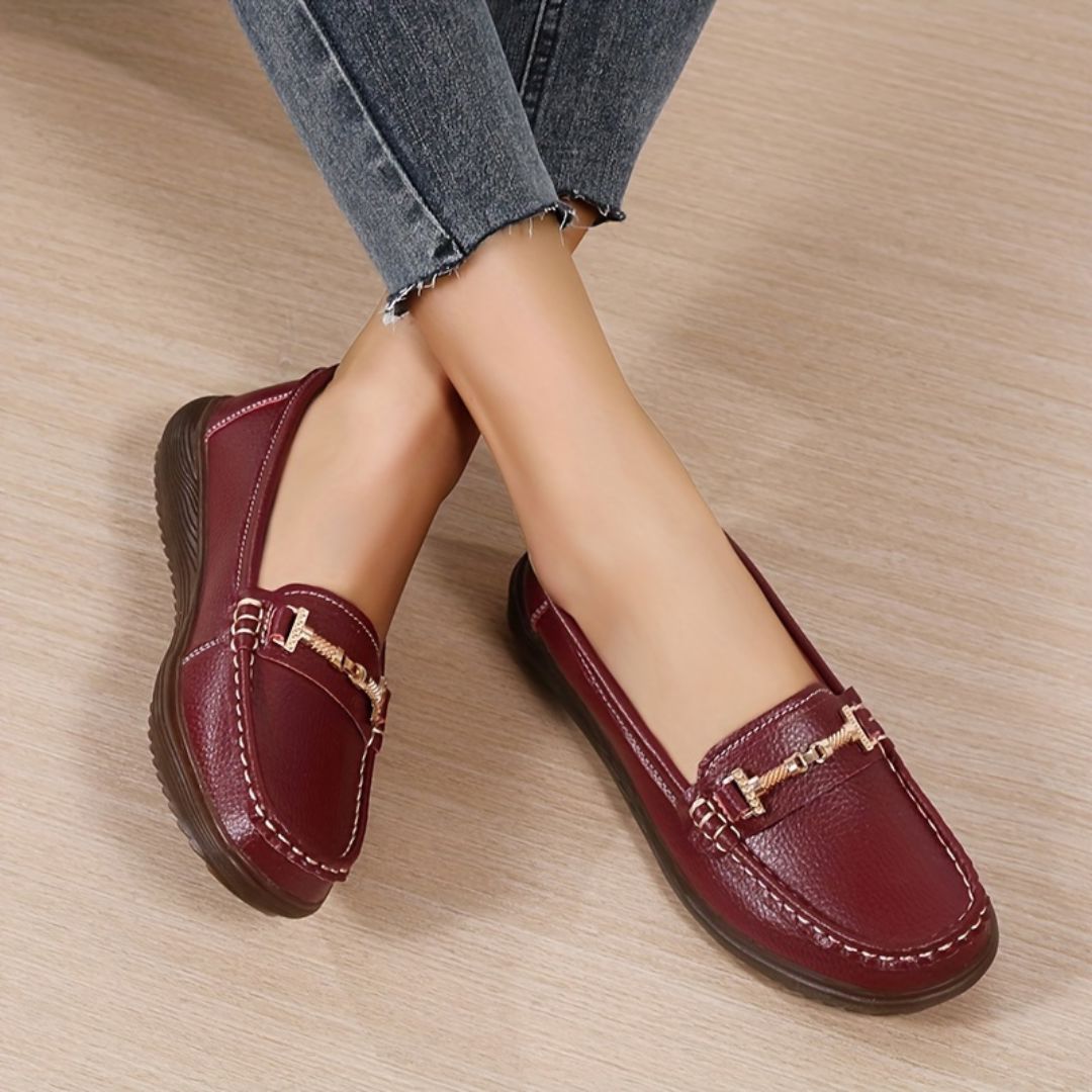 ZAPATOS CON PUNTA REDONDA Y DETALLE METÁLICO Zapato 8 ZAPRINI Bordo 34 
