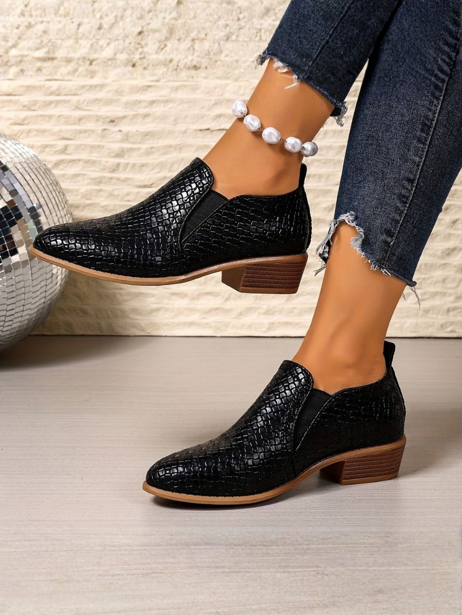ZAPATOS DE PUNTA FINA CON TEXTURA Zapato 24 ZAPRINI Negro 34 